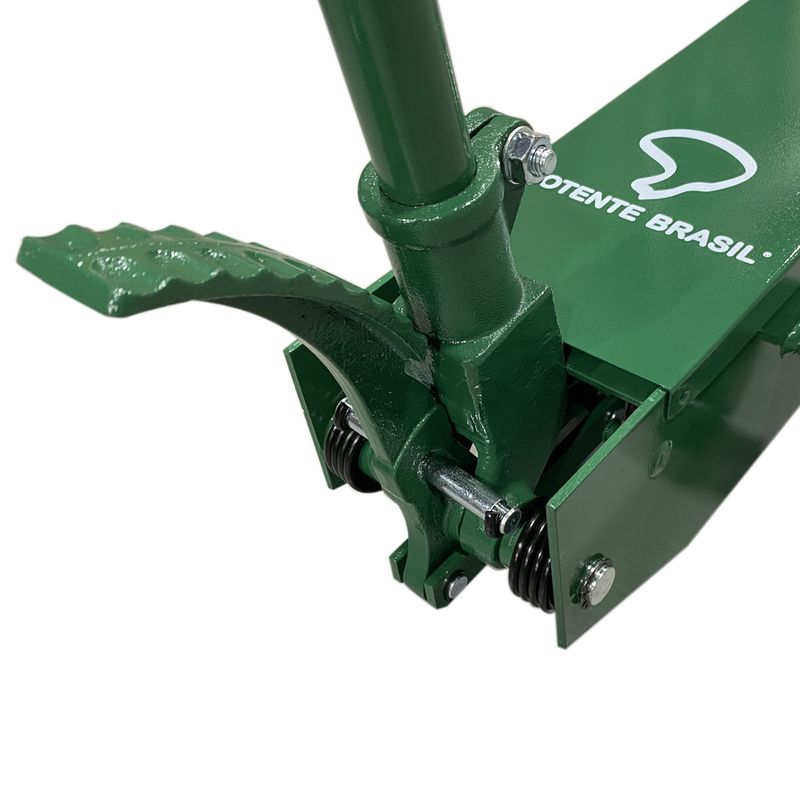 Macaco-Hidraulico-Jacare-2-Ton-Roda-Ferro-BRLARGE-JAC02BRLPI2-roda-ferro-Potente