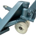 Paleteira-2-Ton-rodagem-simples-em-Nylon-Largo-Marcon-Recondicionado